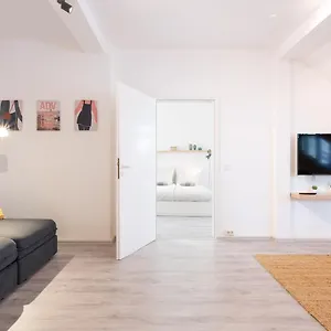 Apartment 2 Bedroom Floor Direct On Marienplatz, Munich