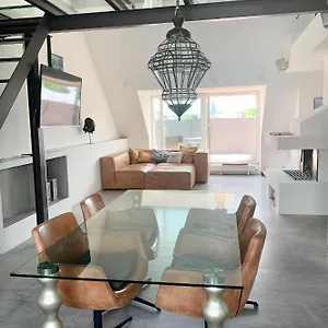 Schoene Dachgeschoss-maisonette Monaco di Baviera